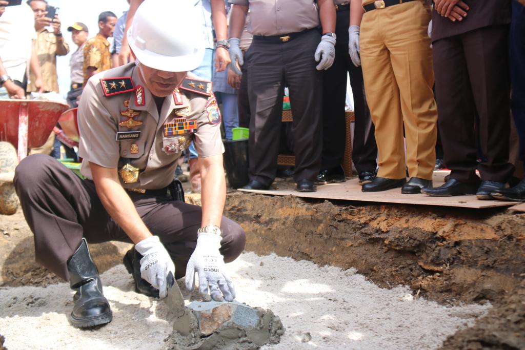 Kapolda Riau Lakukan Peletakan Batu Pertama Pembangunan SPN di Kampar